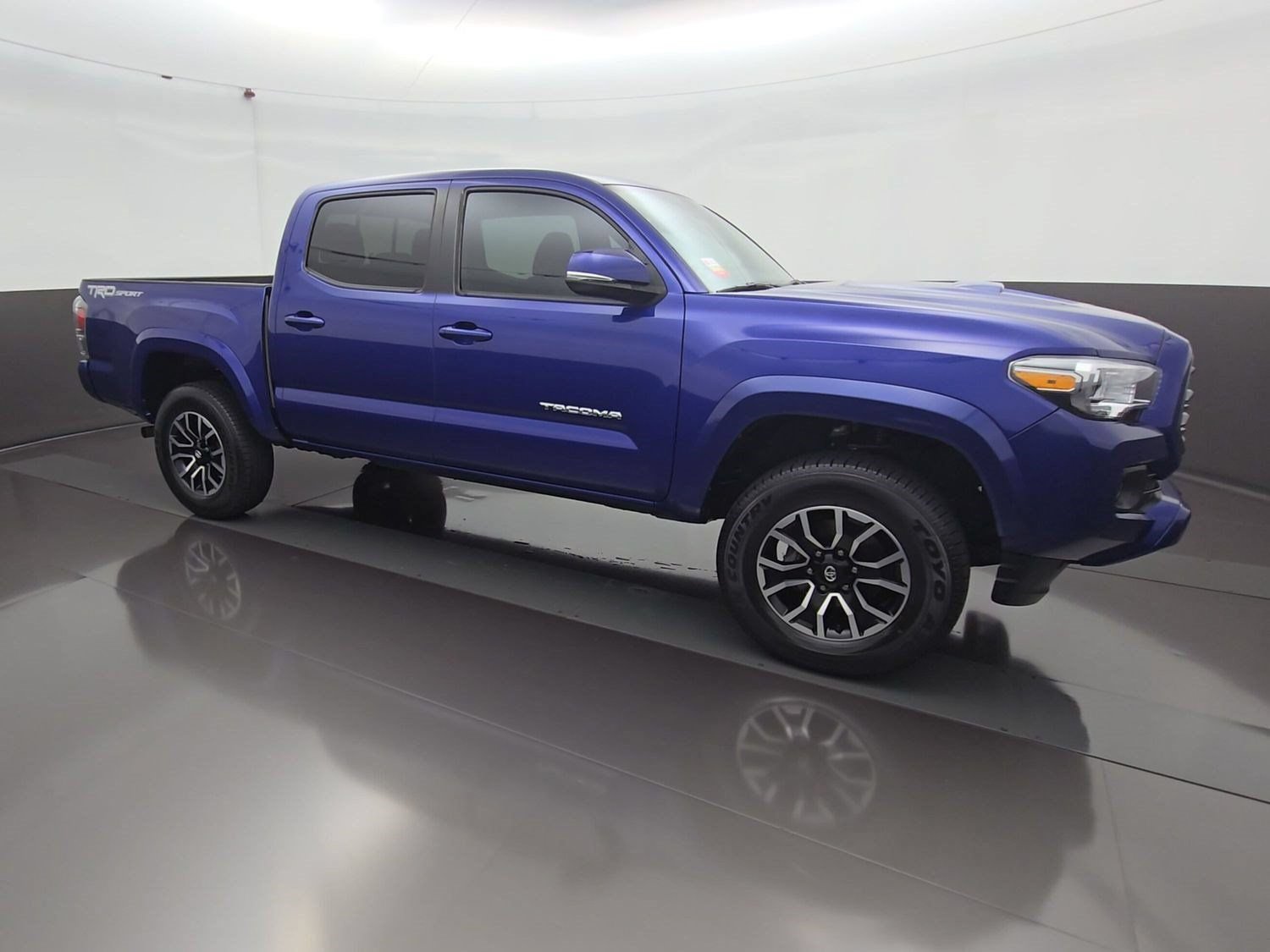 Used 2022 Toyota Tacoma TRD Sport w/ Technology Package RWD image 11