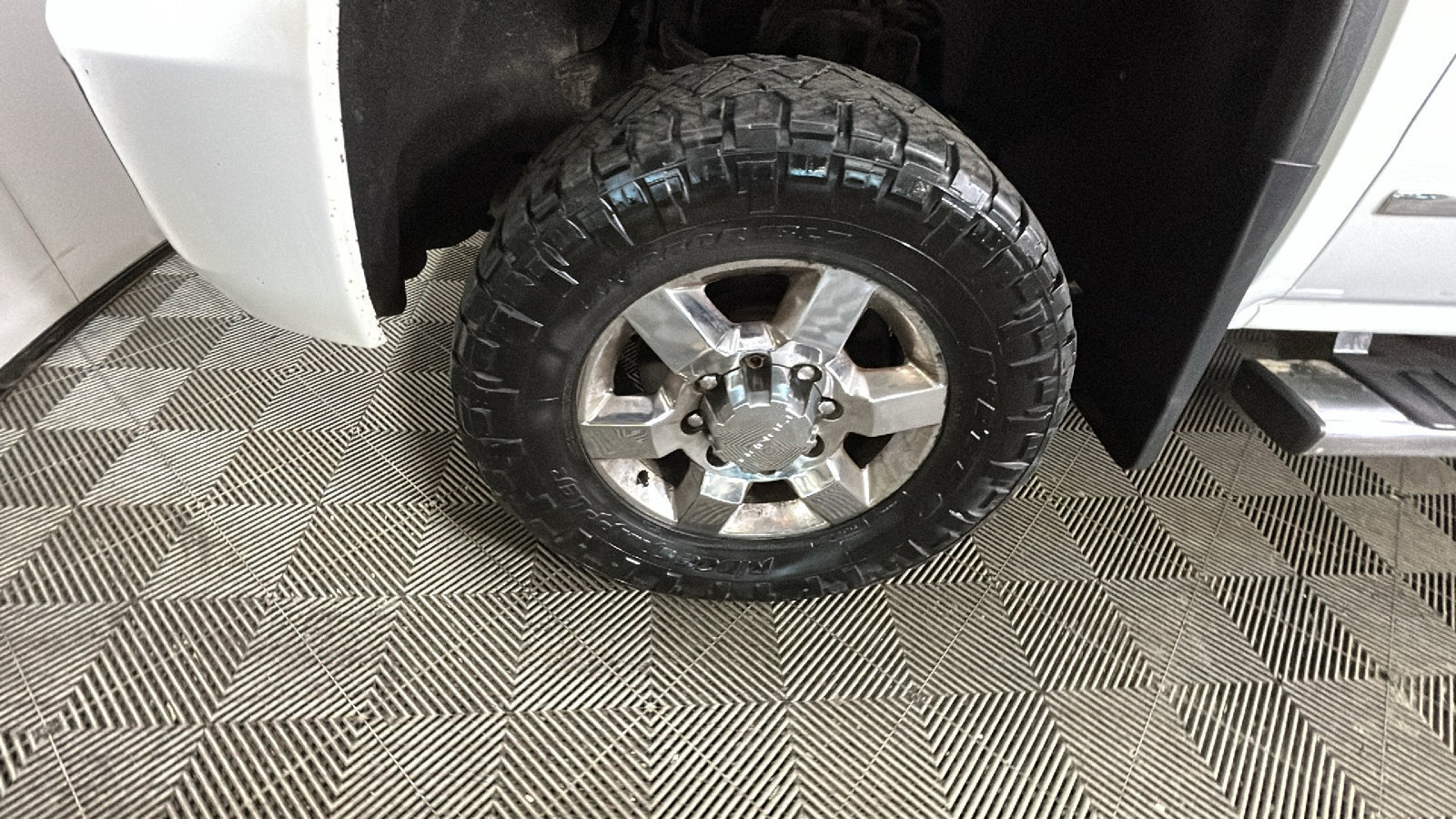Used 2015 GMC Sierra 3500 Denali AWD/4WD image 9