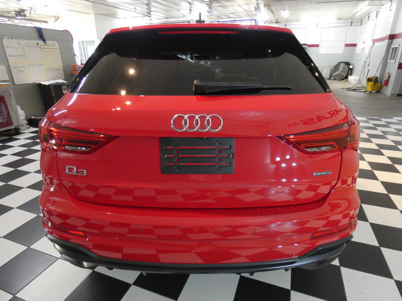 Used 2021 Audi Q3 2.0T Premium w/ Convenience Package AWD/4WD image 5