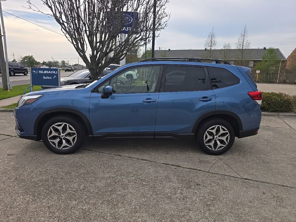 Used 2022 Subaru Forester Premium image 9