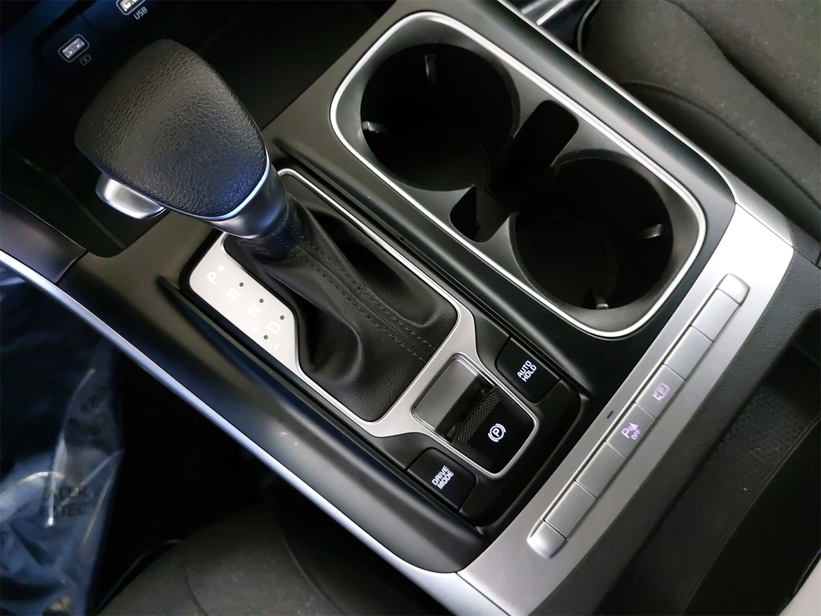 Used 2024 Kia Carnival LX image 27