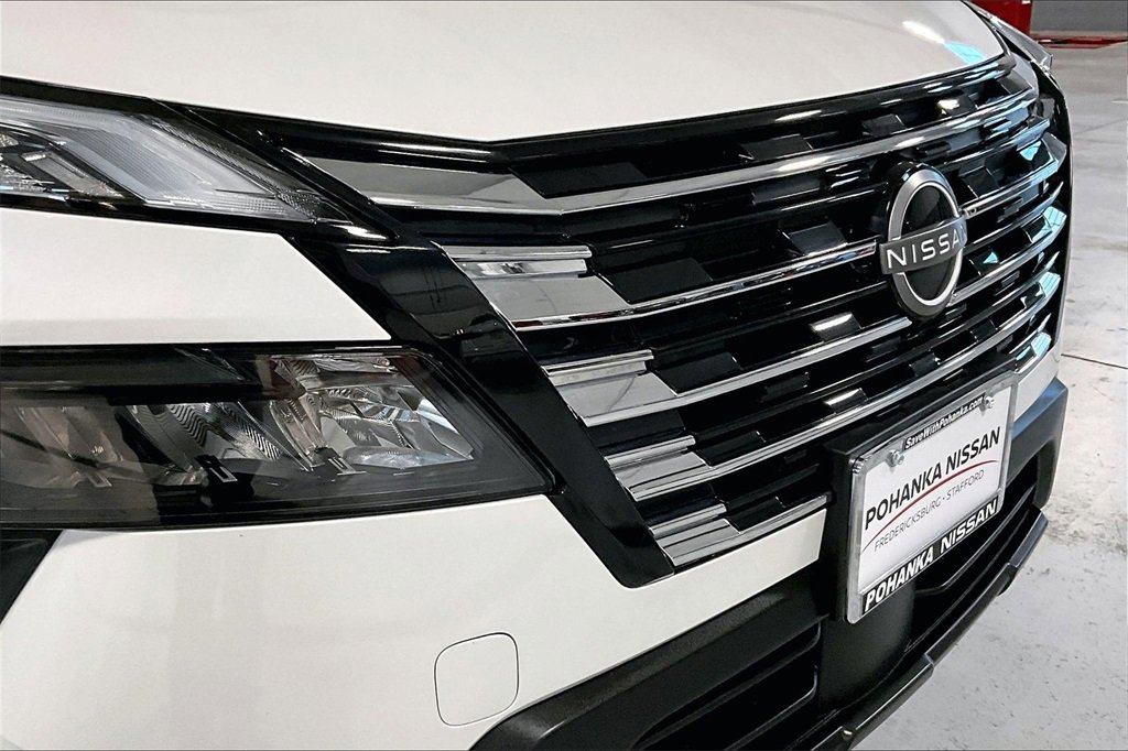 Certified 2024 Nissan Rogue SV w/ SV Premium Package image 30