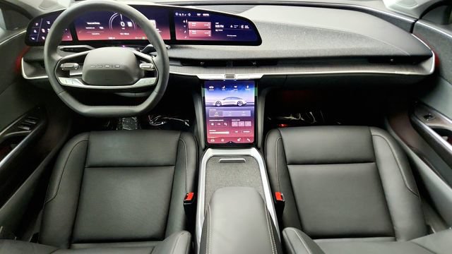 Used 2025 Lucid Air Pure RWD image 47