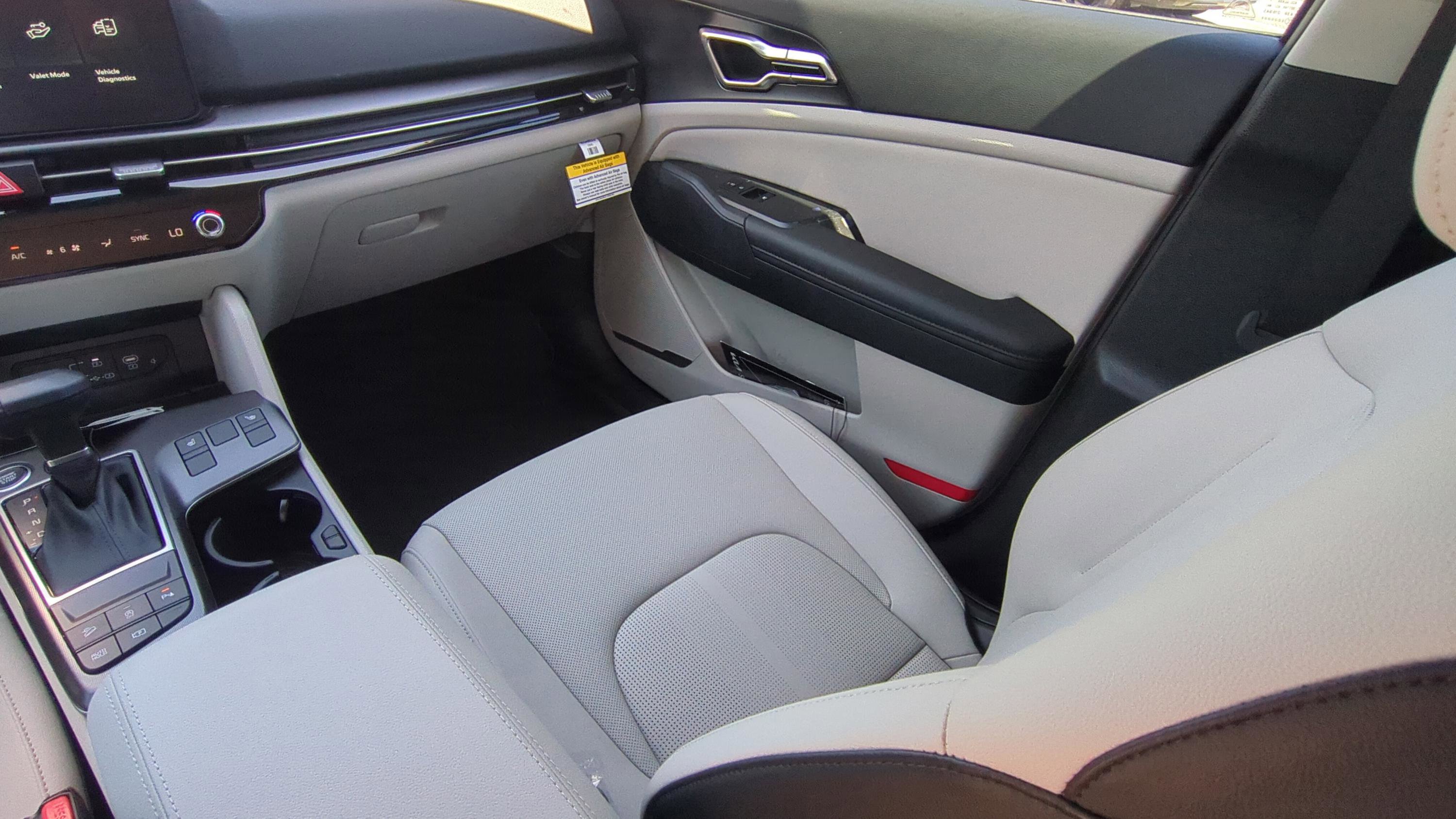 New 2026 Kia Sportage EX FWD image 12