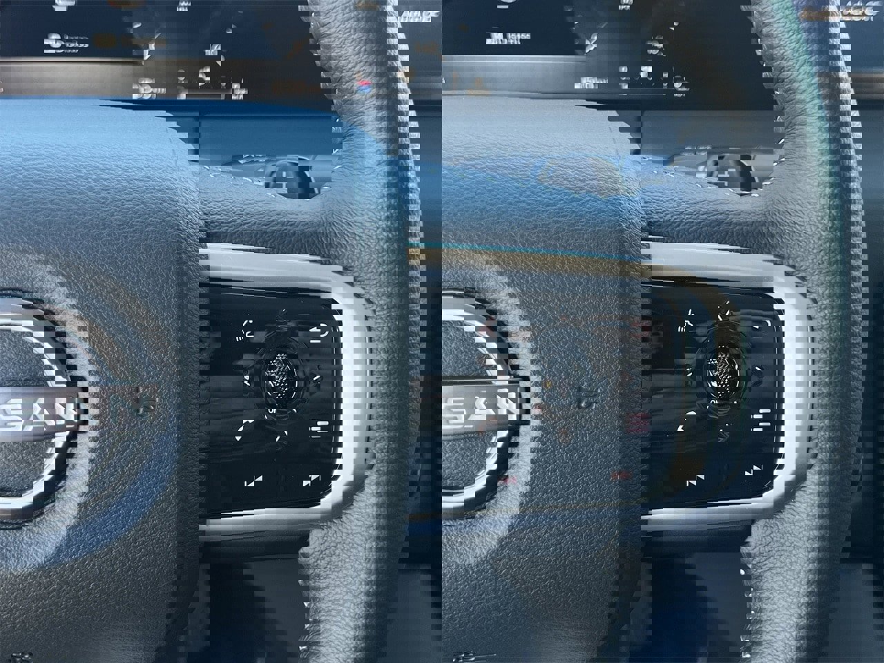 Certified 2025 Nissan Armada SV image 11