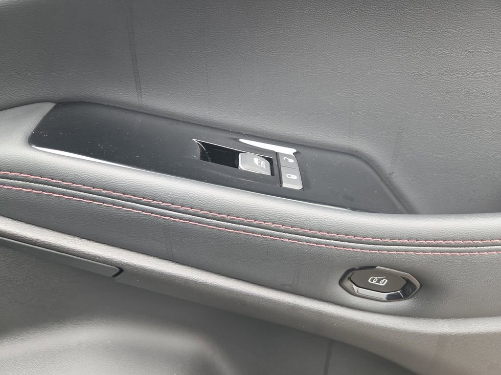 Used 2025 Jeep Wagoneer S Limited image 37