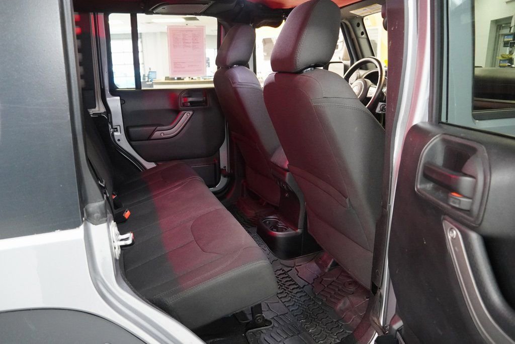 Used 2018 Jeep Wrangler Unlimited Sport S image 23