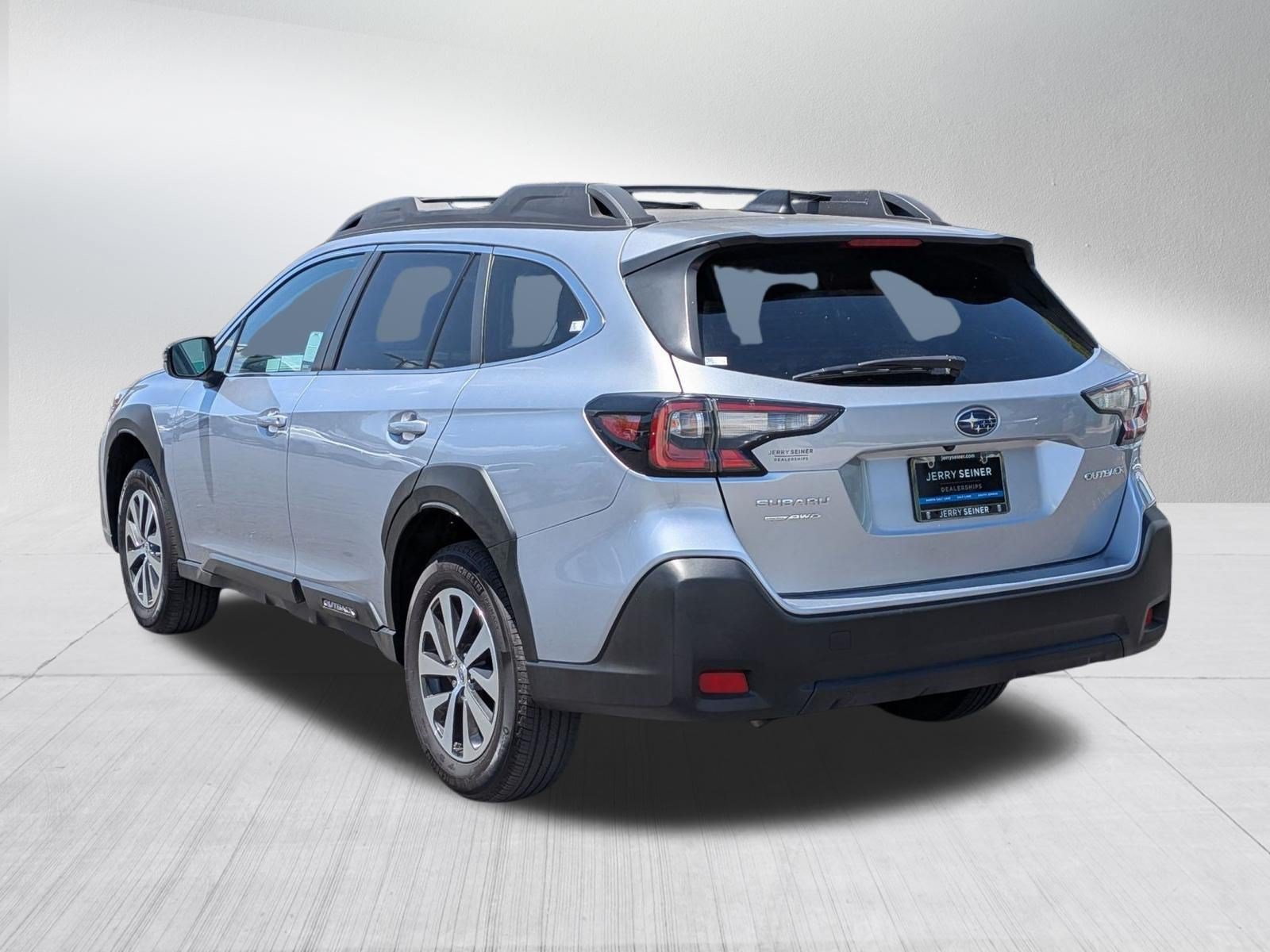 Used 2024 Subaru Outback Premium AWD/4WD image 4