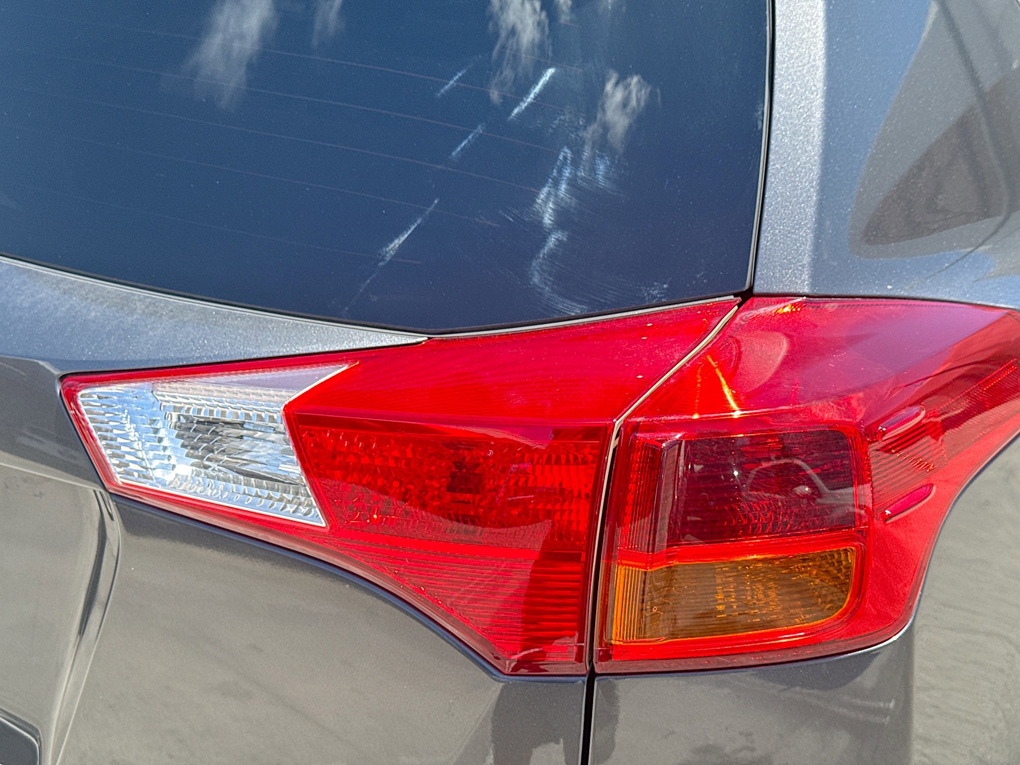 Used 2015 Toyota RAV4 LE FWD image 26