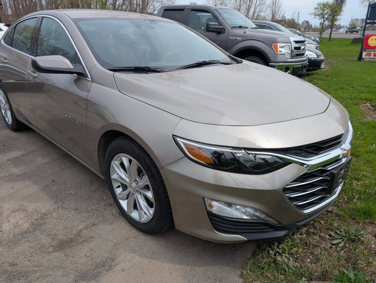 Used 2024 Chevrolet Malibu LT image 1