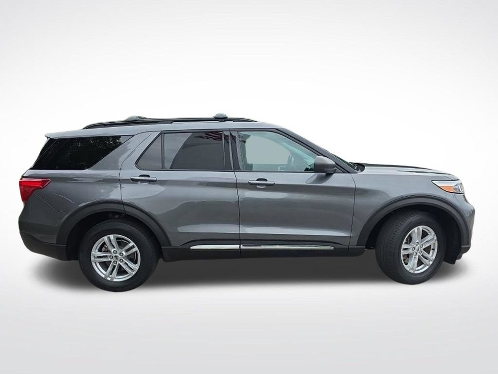 Used 2022 Ford Explorer XLT AWD/4WD image 9