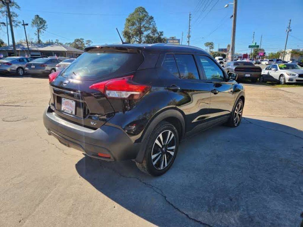Used 2019 Nissan Kicks SV w/ Interior Electronics Package FWD image 5