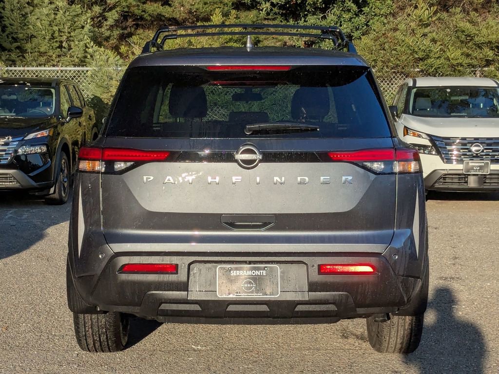 New 2025 Nissan Pathfinder SV image 6