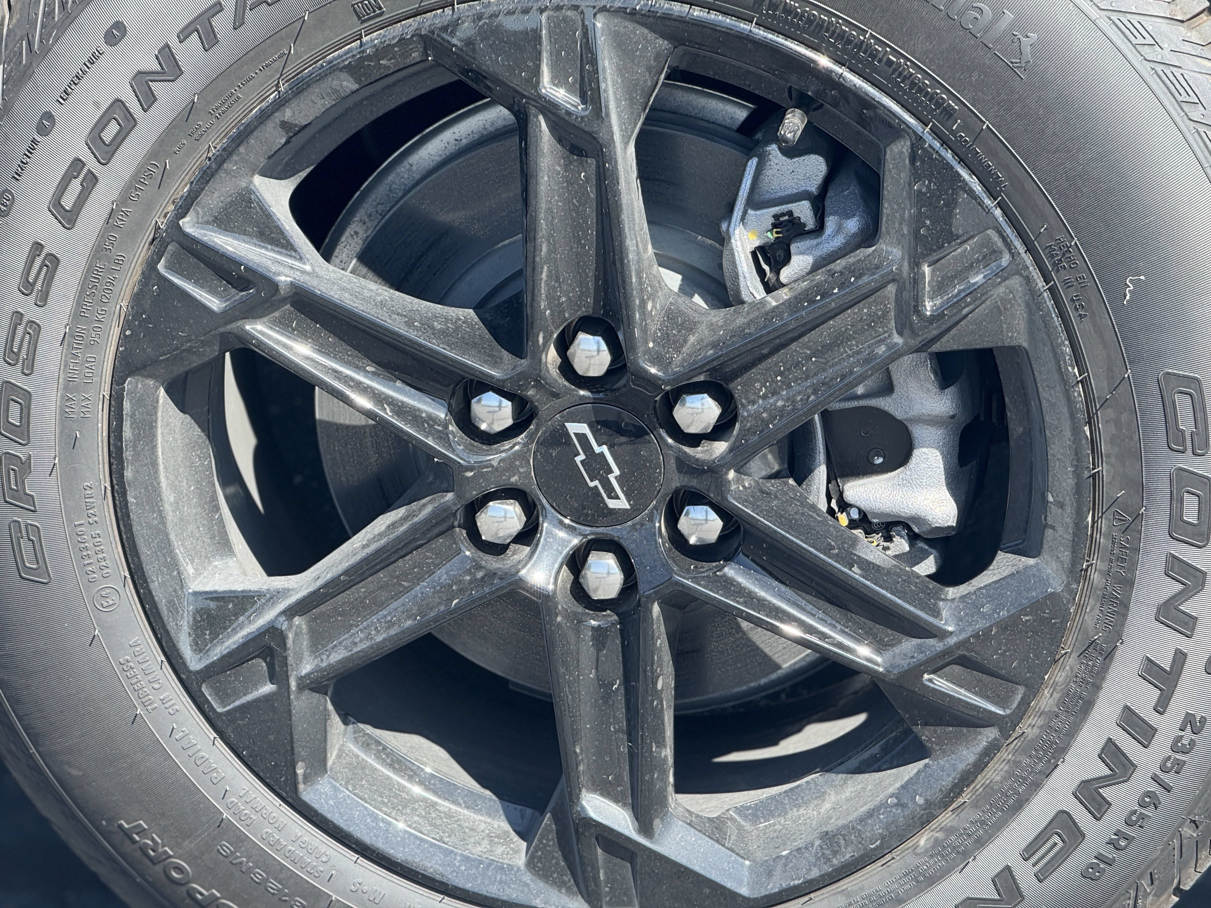 New 2025 Chevrolet Blazer LT w/ Midnight/Sport Edition FWD image 7