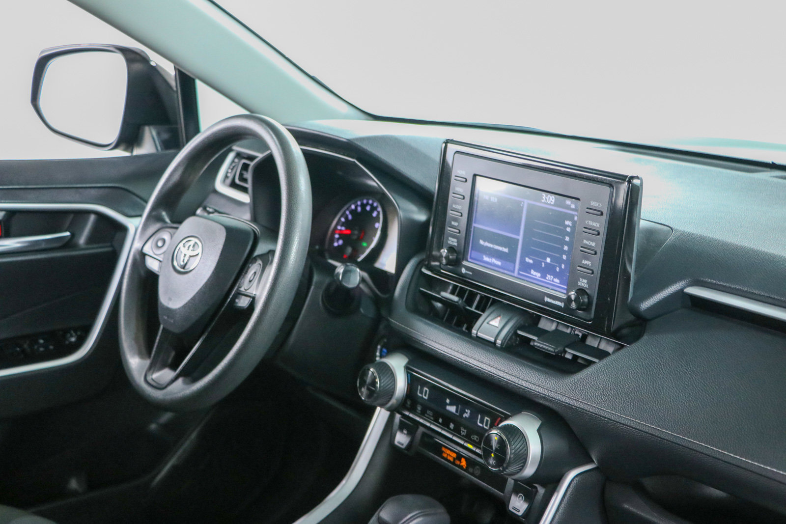 Used 2022 Toyota RAV4 XLE w/ Convenience Package FWD image 26