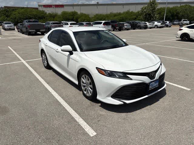 Used 2019 Toyota Camry LE FWD image 7