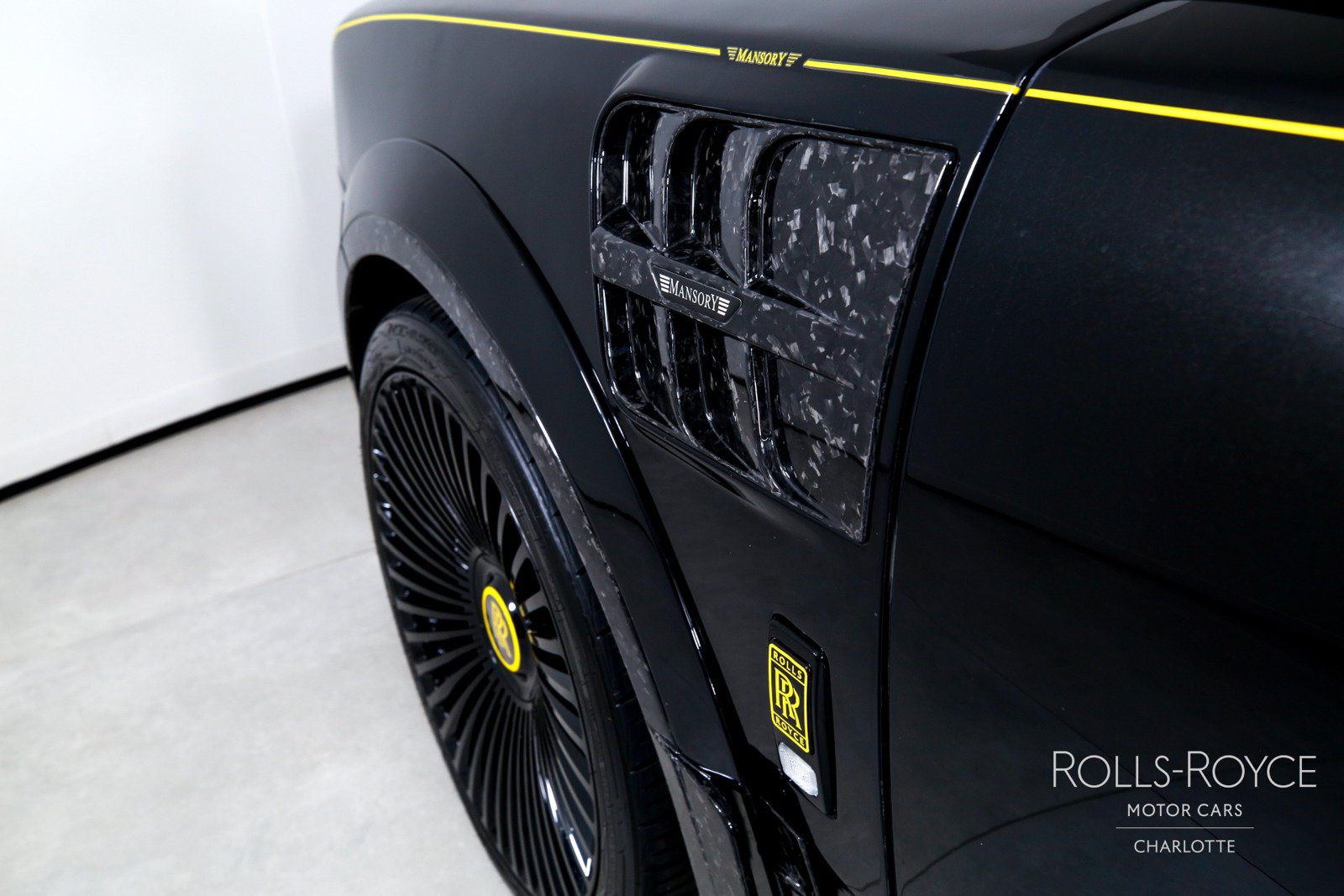 Used 2025 Rolls-Royce Cullinan AWD/4WD image 48
