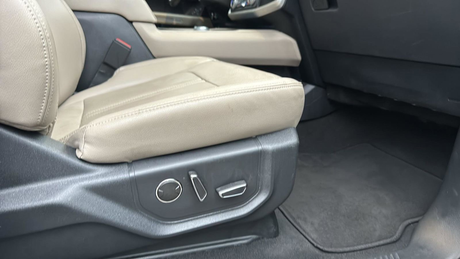 Certified 2024 Ford Expedition Max Limited image 25