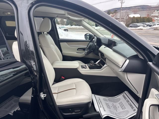Used 2024 MAZDA CX-90 Plug-In Hybrid w/ Premium Plus AWD/4WD image 16