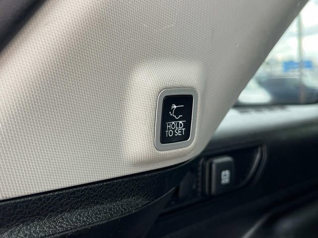 Certified 2023 Jeep Grand Cherokee Limited w/ Luxury Tech Group II image 34