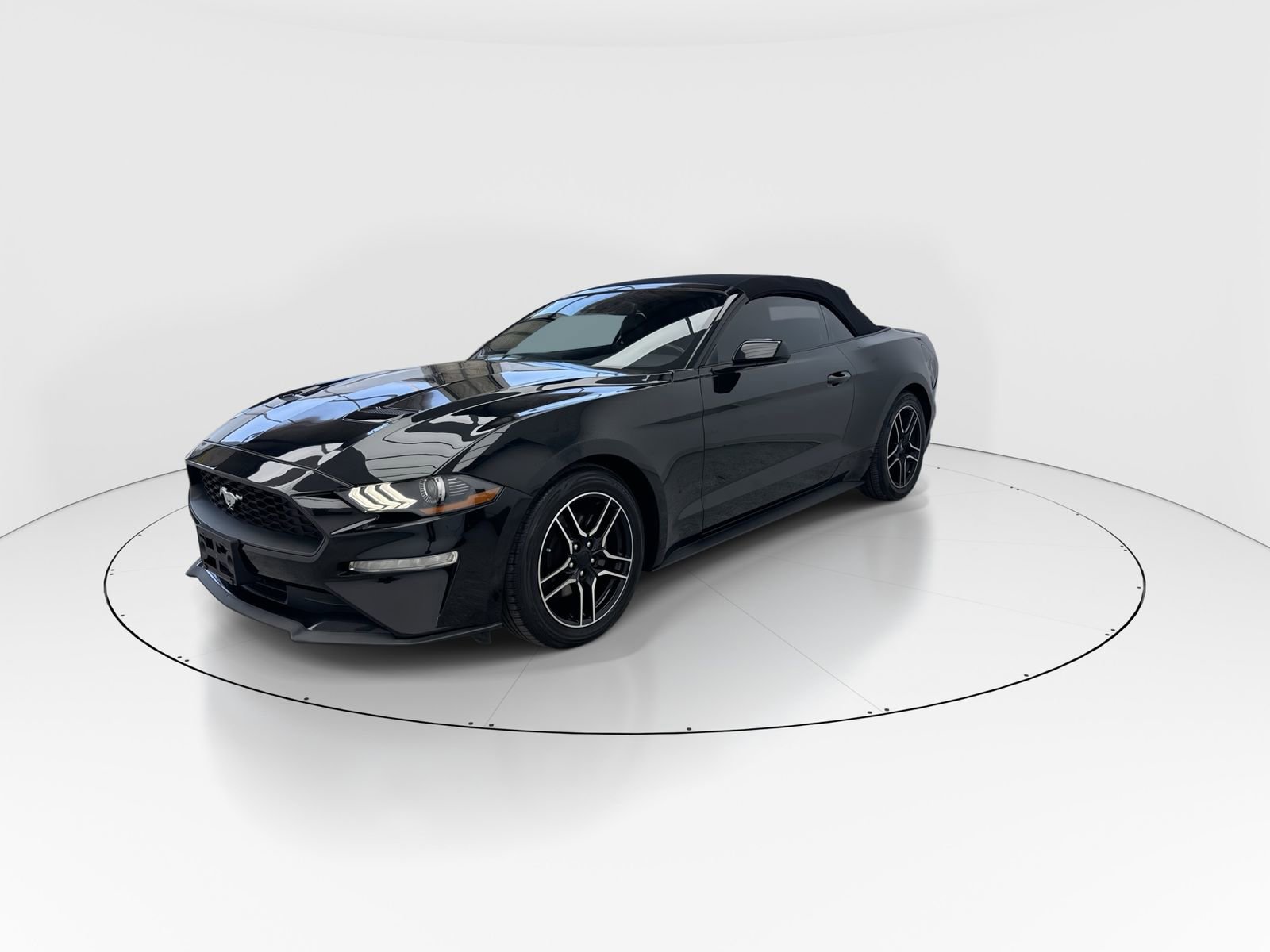Used 2022 Ford Mustang Premium RWD image 4