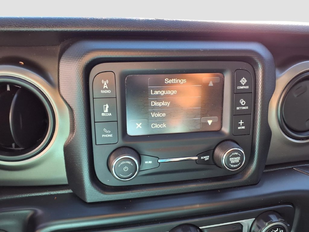 Used 2018 Jeep Wrangler Unlimited Sport AWD/4WD image 11