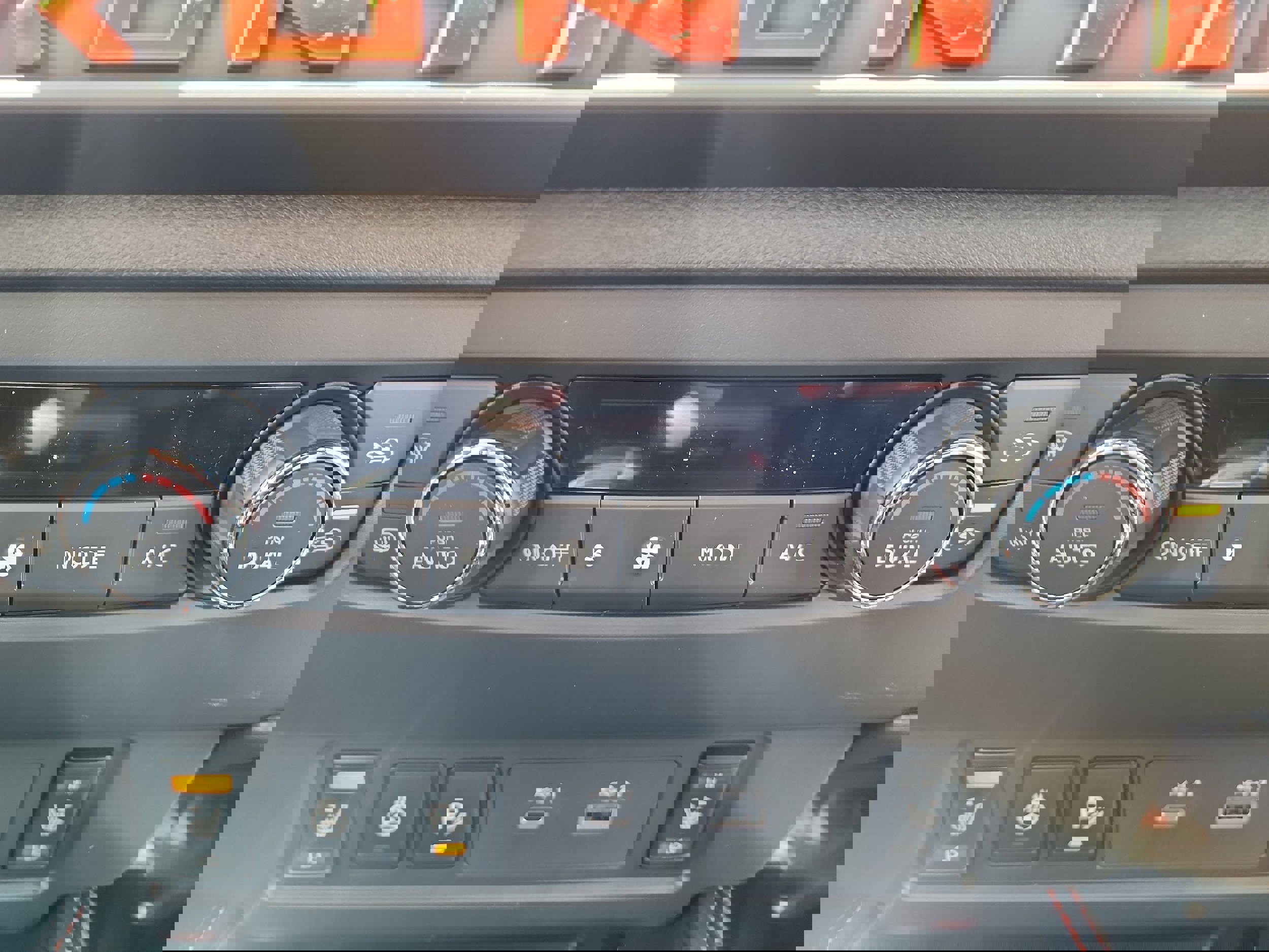 New 2026 Nissan Frontier PRO-4X image 15