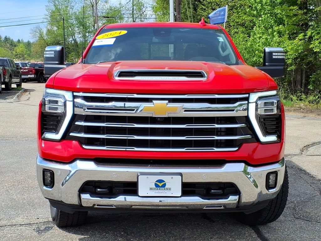 Used 2024 Chevrolet Silverado 2500 LTZ w/ LTZ Convenience Package AWD/4WD image 8