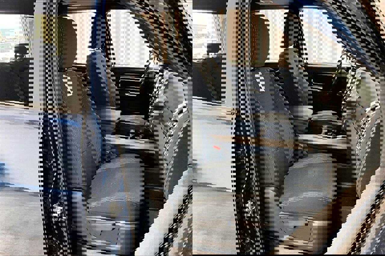 Used 2024 RAM 2500 Big Horn w/ Night Edition image 16