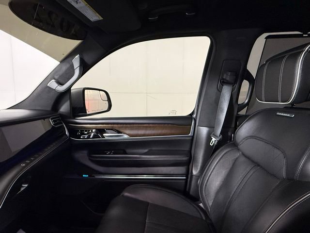 Used 2022 Jeep Grand Wagoneer Series II w/ Convenience Group III image 21