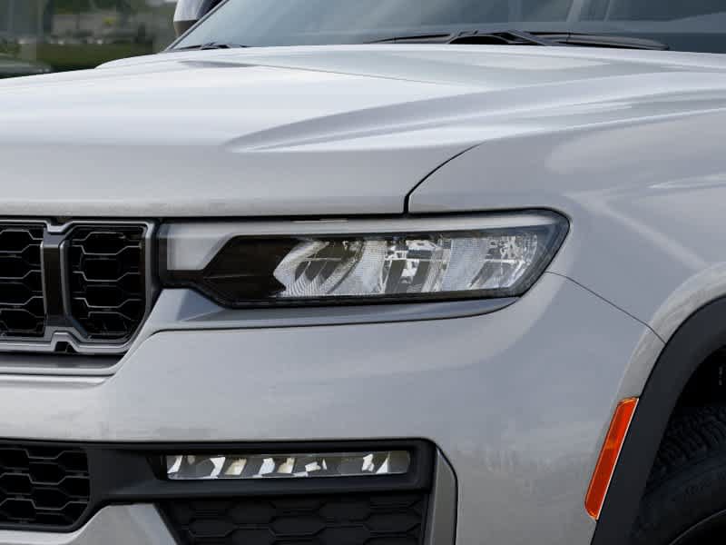New 2026 Jeep Grand Cherokee L Limited w/ Limited Altitude Package AWD/4WD image 10