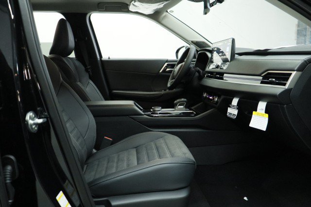 New 2026 Mitsubishi Outlander SE FWD image 17