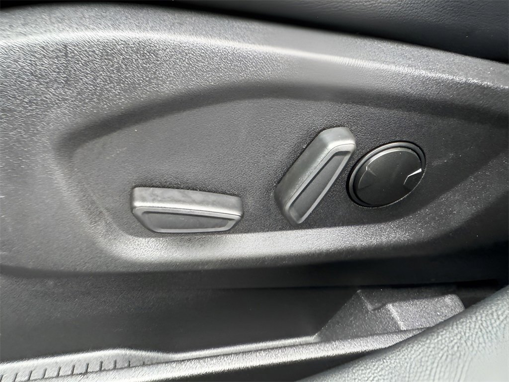 Used 2023 Ford Edge SEL image 21