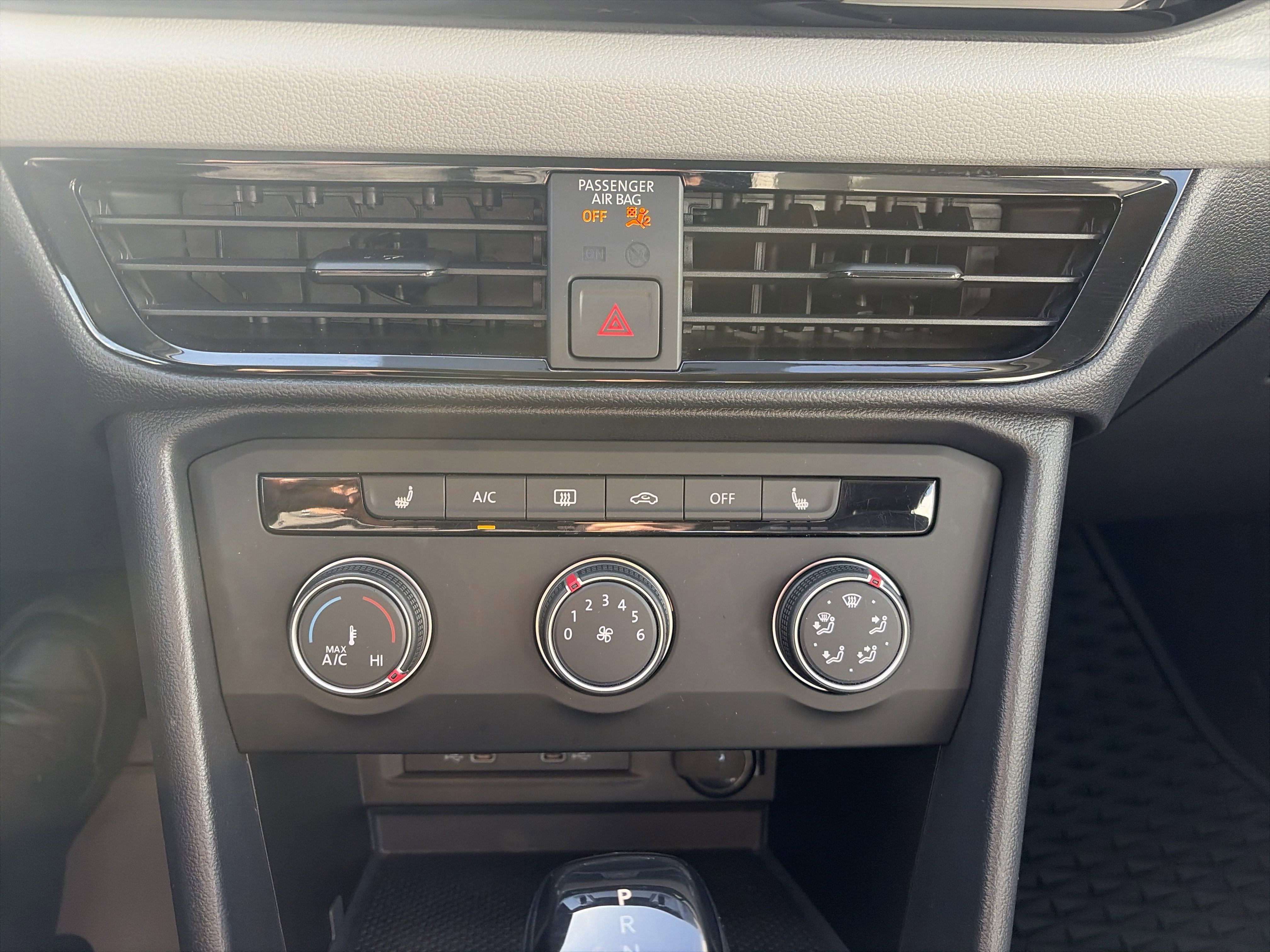 Certified 2022 Volkswagen Taos S image 13