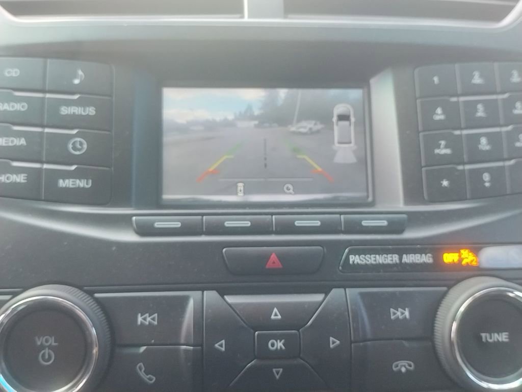 Used 2016 Ford Explorer XLT image 30