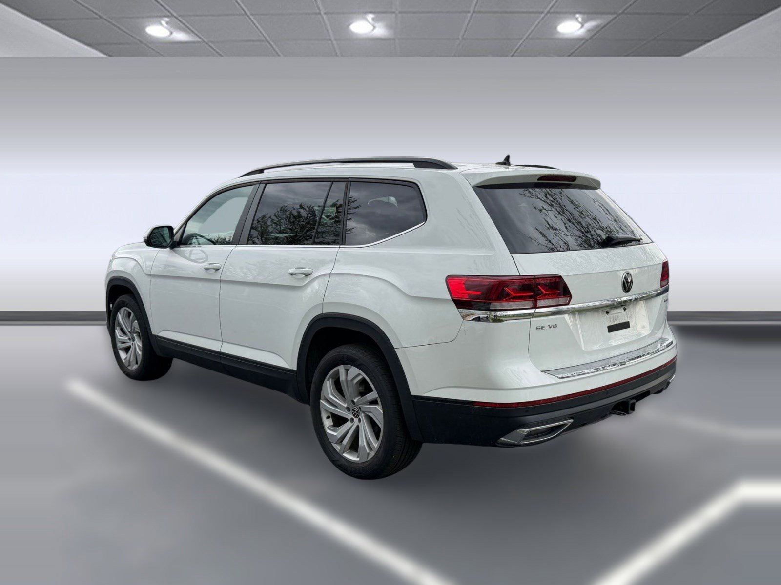 Used 2023 Volkswagen Atlas SE AWD/4WD image 3
