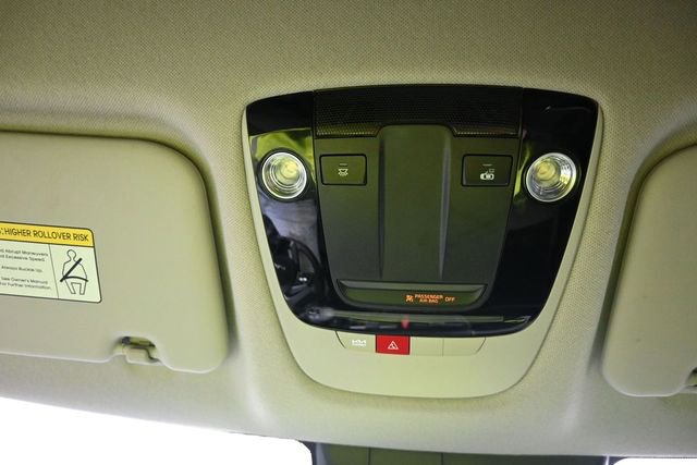 Used 2025 Kia Seltos S FWD image 32