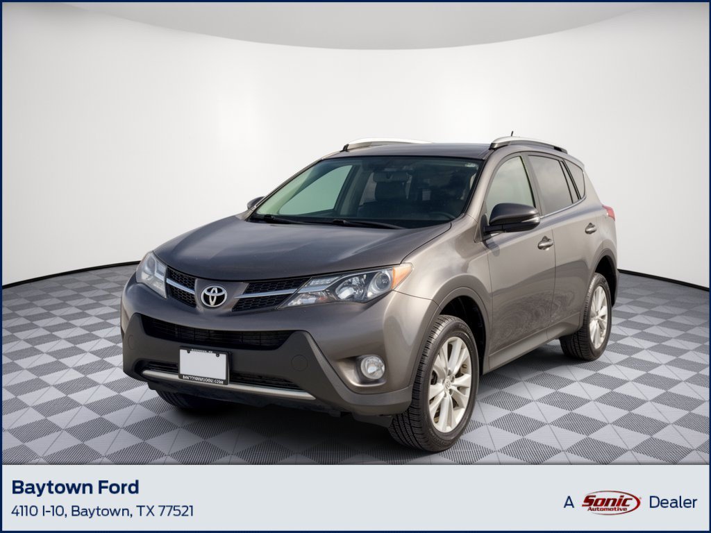 Used 2015 Toyota RAV4 Limited w/ Technology Package FWD image 1