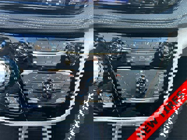 Certified 2022 Chrysler Pacifica Touring-L image 21