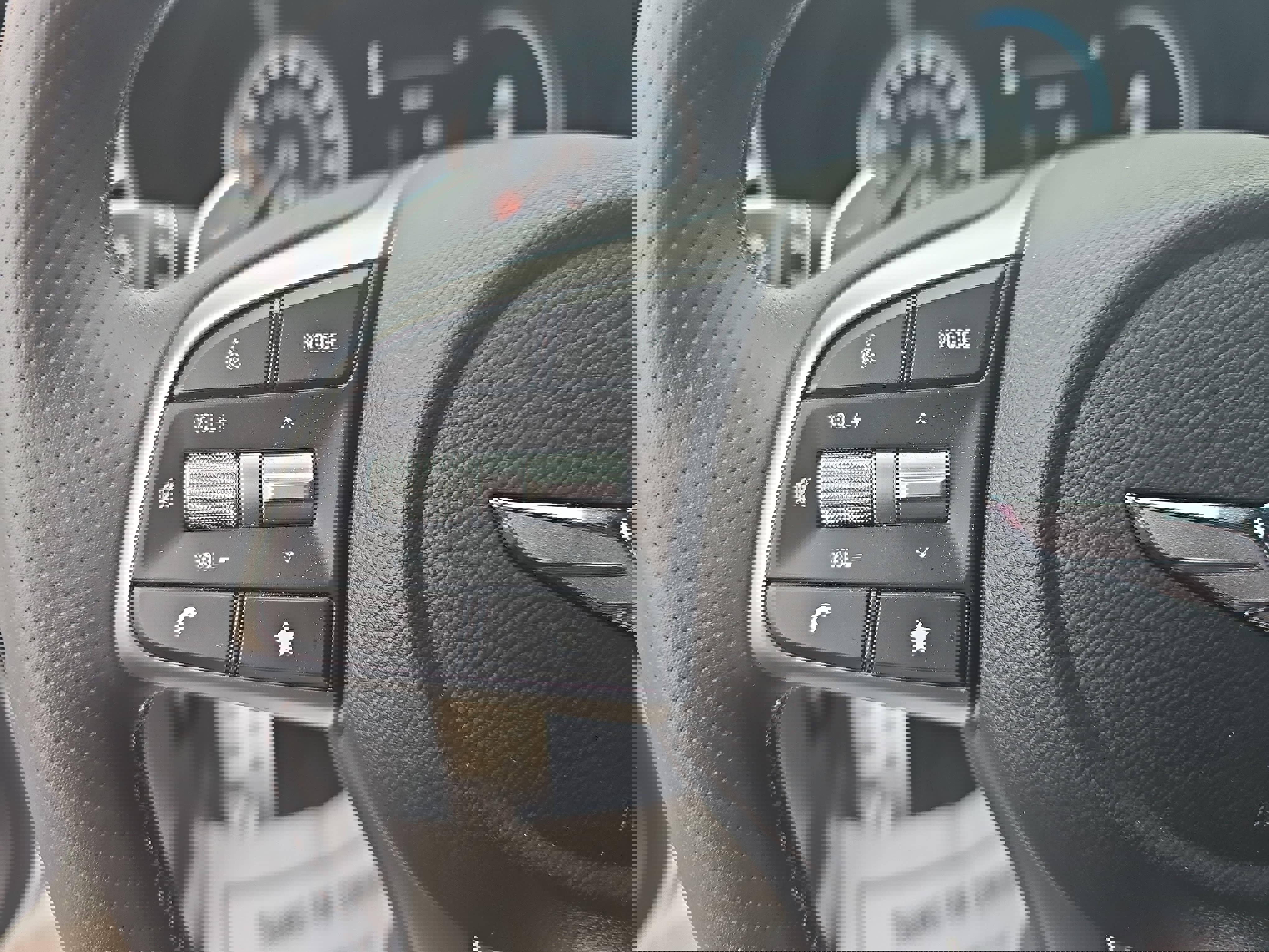 Used 2023 Genesis G70 2.0T w/ Sport Prestige Package image 18