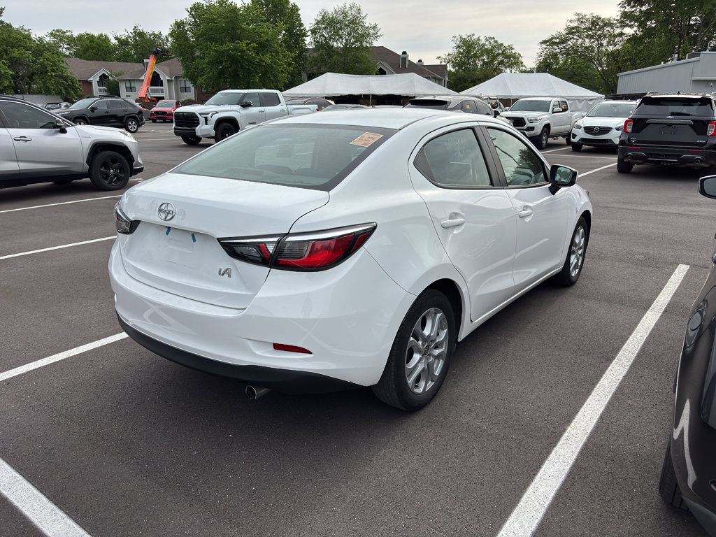 Used 2016 Scion iA FWD image 4