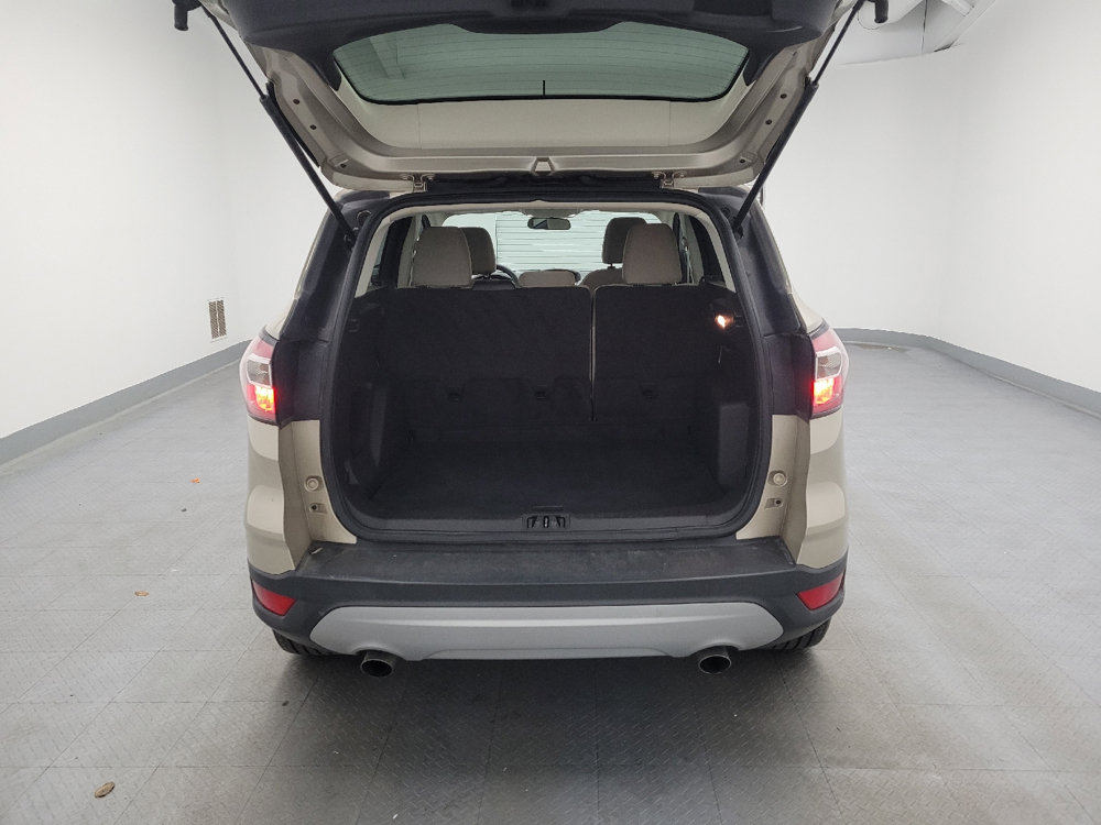 Used 2017 Ford Escape SE FWD image 29