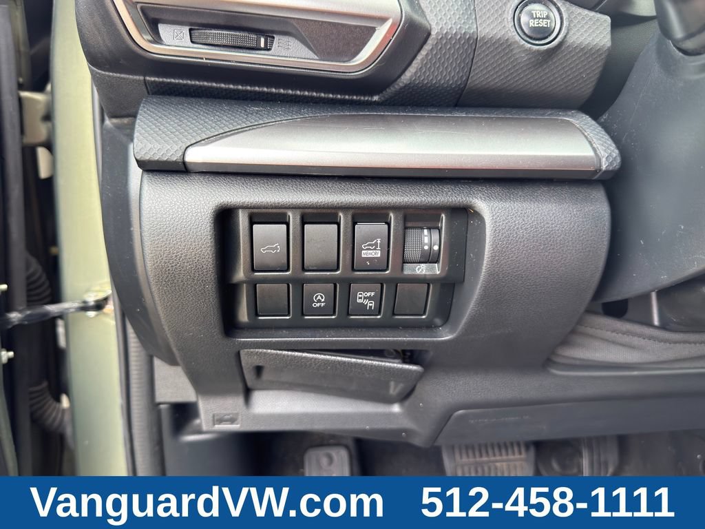 Used 2020 Subaru Forester Premium AWD/4WD image 21
