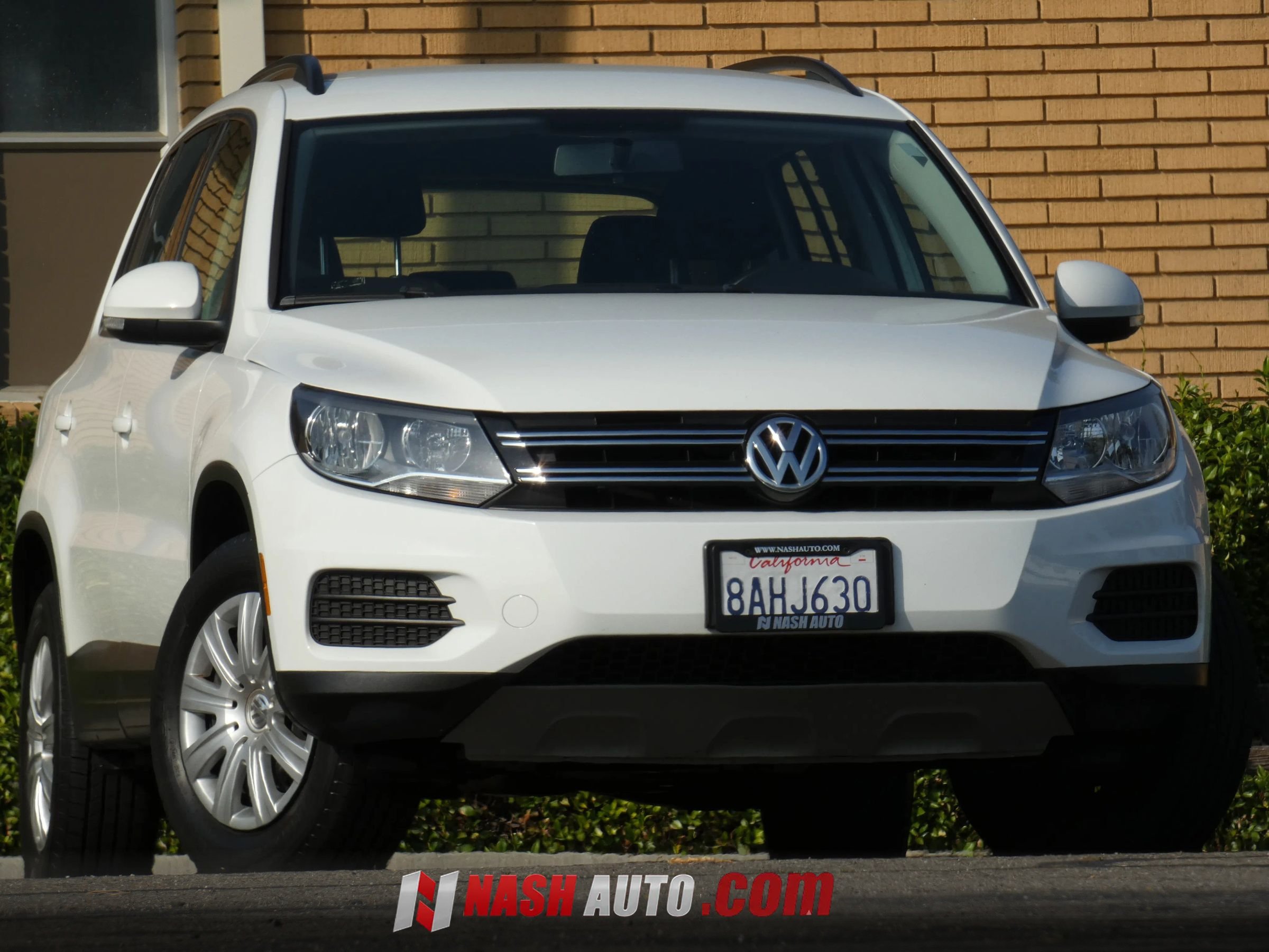 Used 2017 Volkswagen Tiguan S FWD image 3