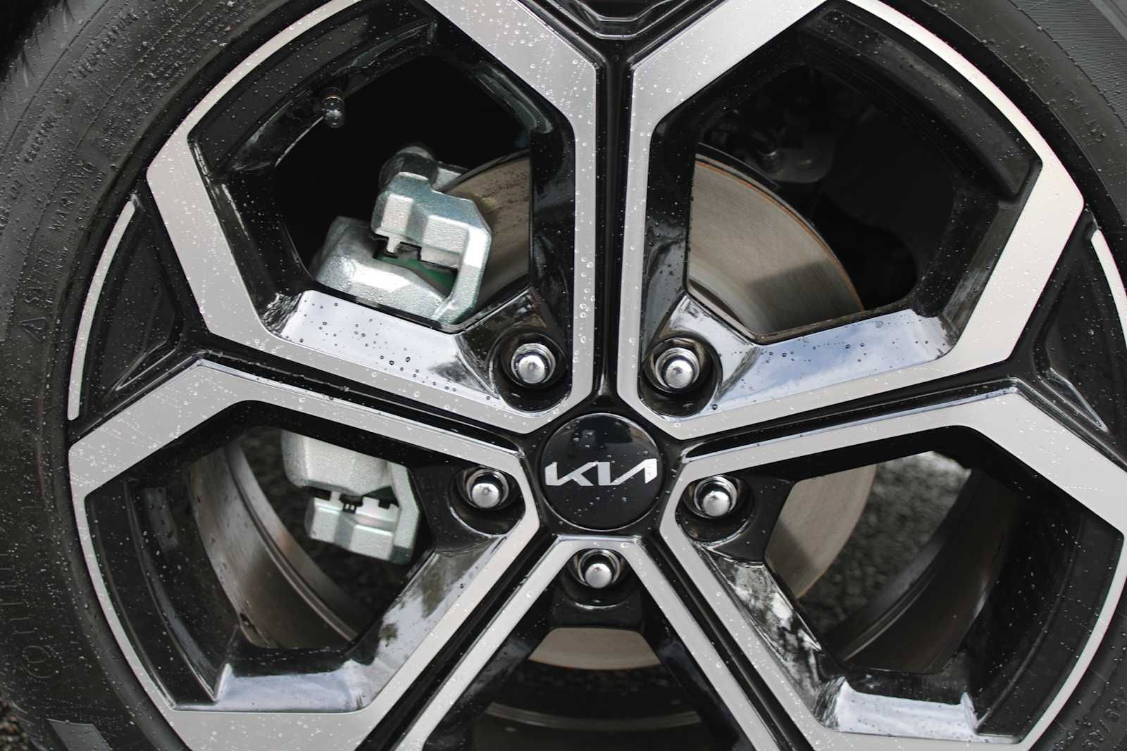 New 2025 Kia Niro EX image 16