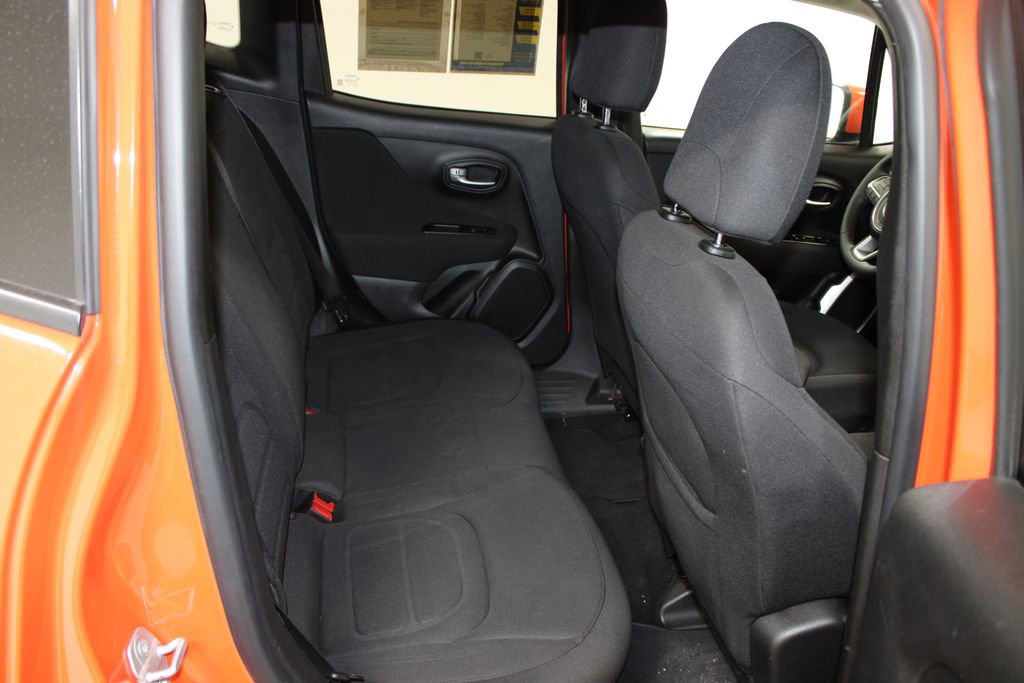 Used 2019 Jeep Renegade Latitude image 28