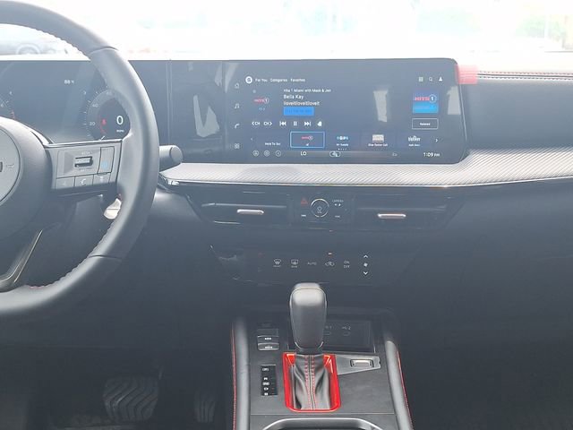 New 2026 Nissan Kicks SR FWD image 17