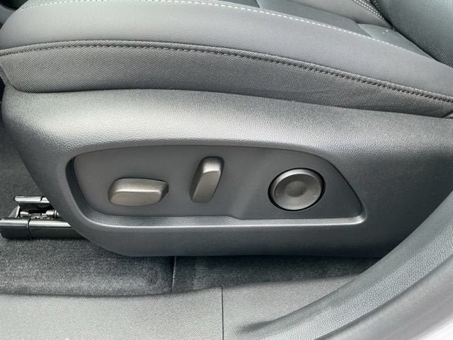 New 2027 GMC Terrain Elevation w/ Elevation Premium Package FWD image 3