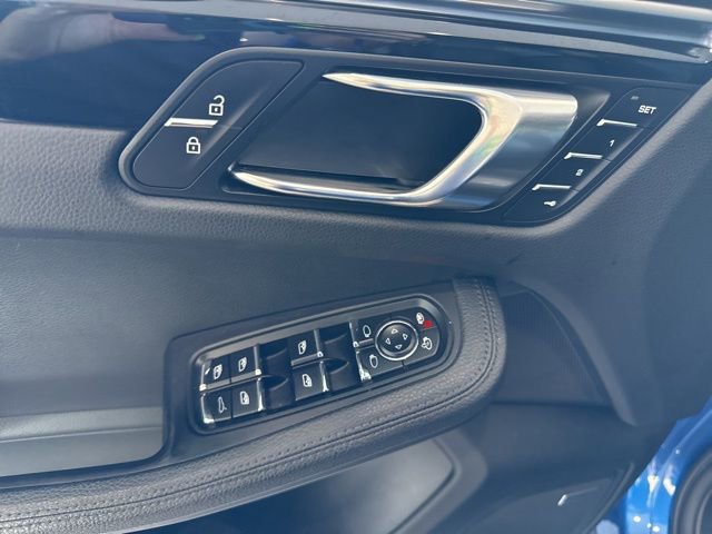 Used 2020 Porsche Macan AWD/4WD image 6