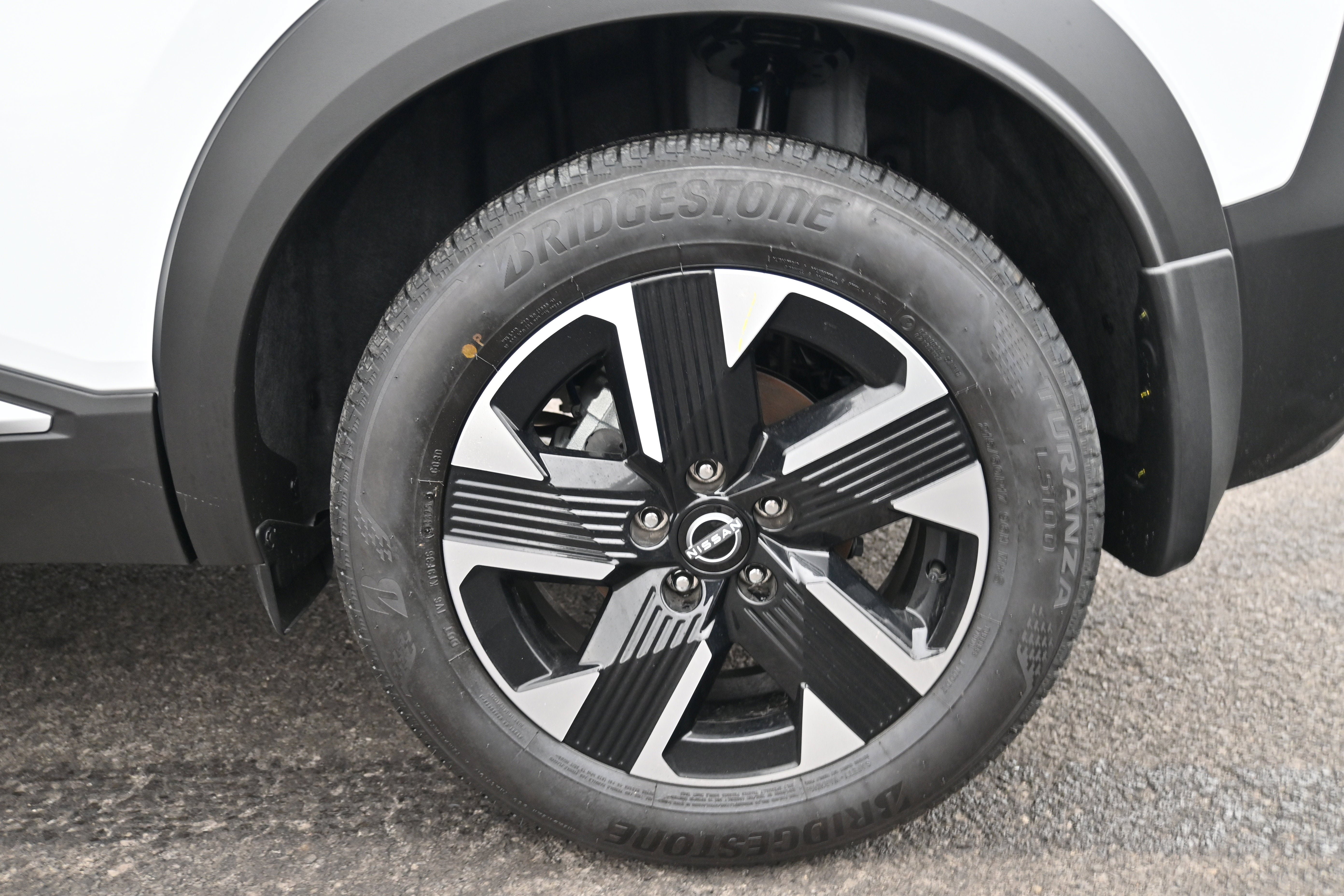 New 2026 Nissan Kicks SV w/ SV Premium Package AWD/4WD image 10